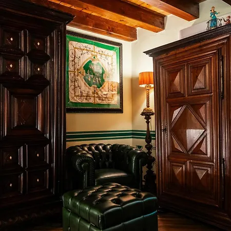 Regal House San Domenico *
